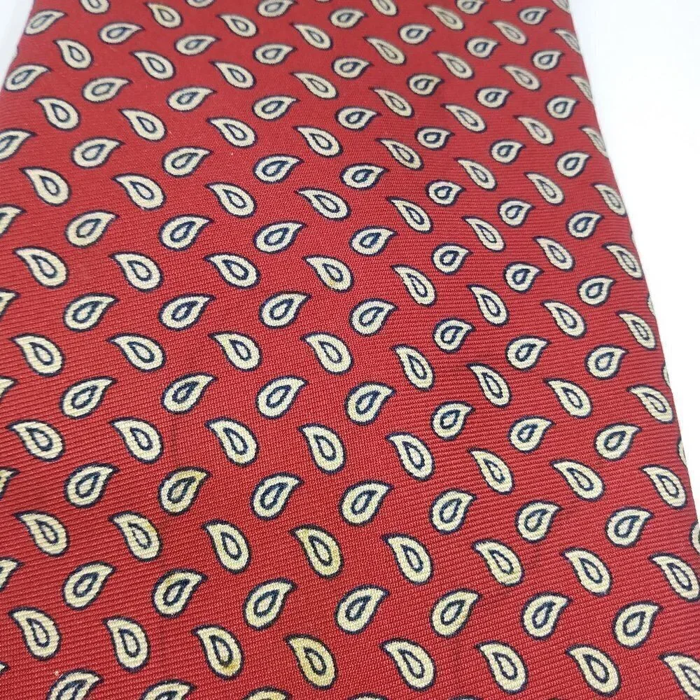 Carriage Trade LTD Tie